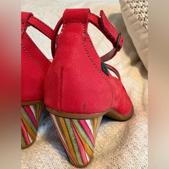 El Naturalista Red Stripe Heels - Picture 5 of 6
